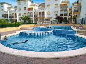 Beachside Bliss 2BR, Balcony, Pool, WiFi, Tennis